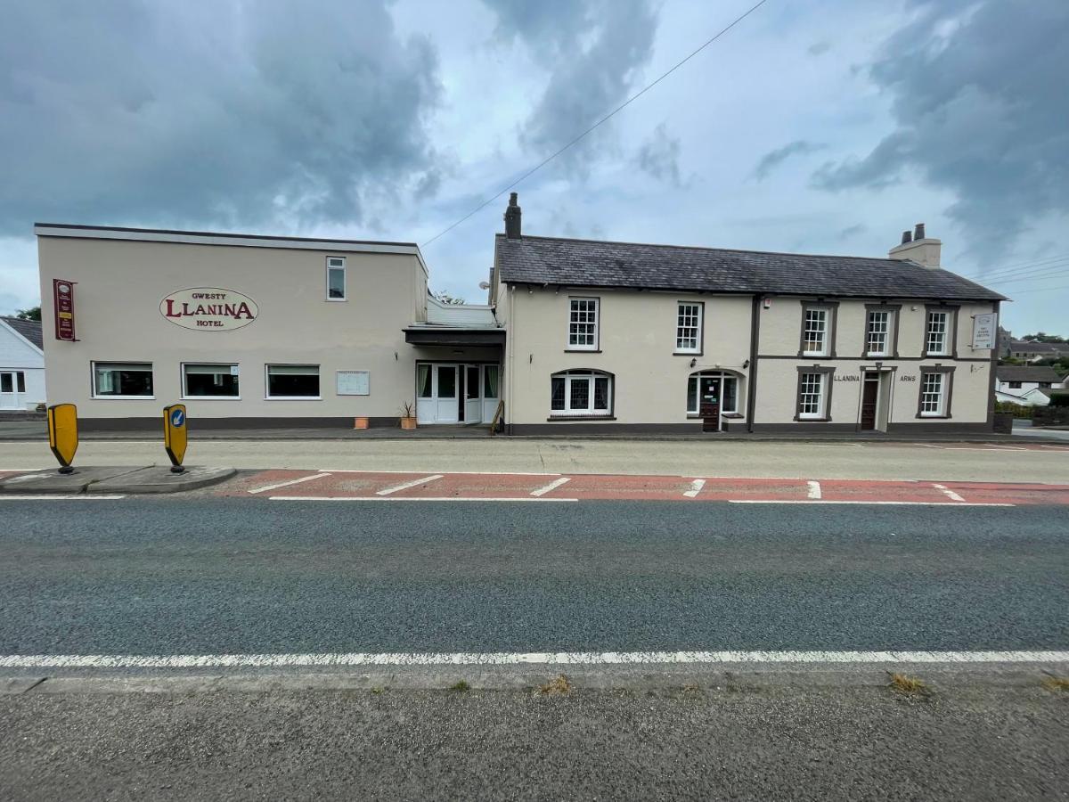 Llanina Arms Hotel Llanarth  Exterior photo